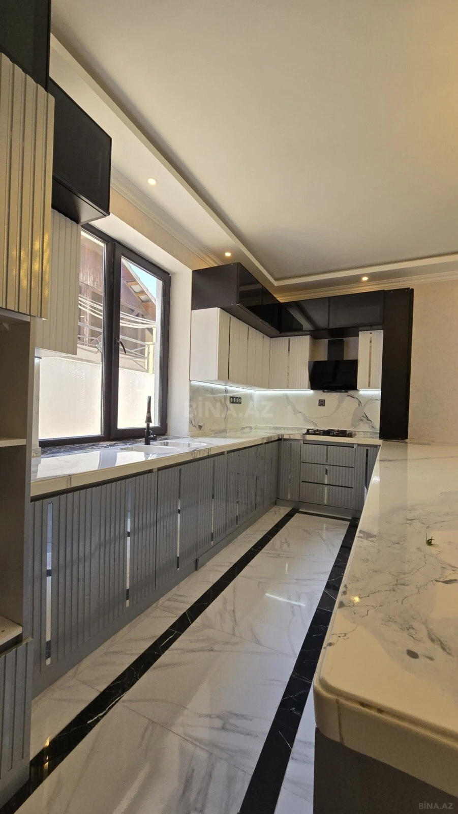 Kirayə verilir 4 otaqlı həyət evi 300 m²