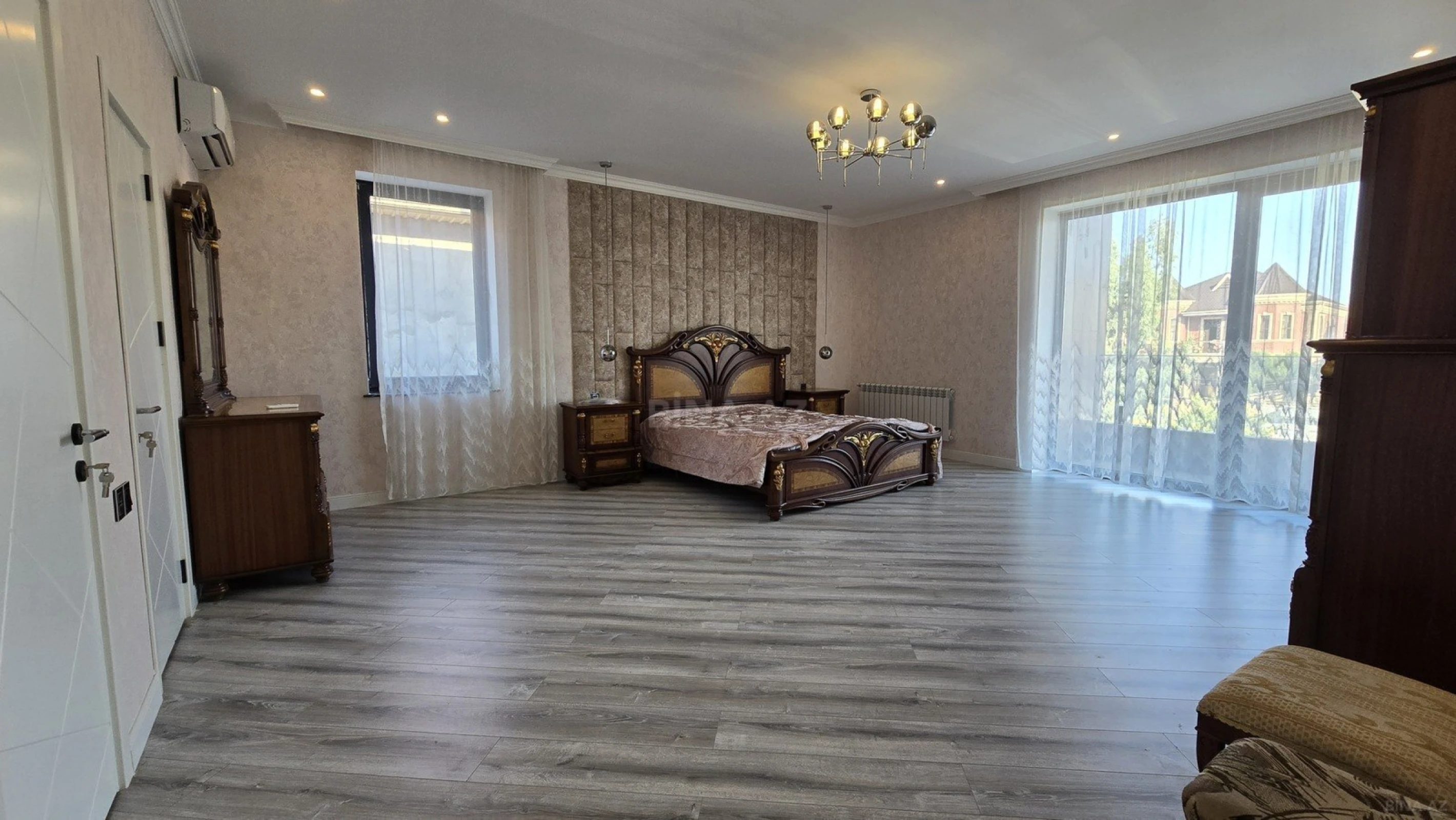 Kirayə verilir 4 otaqlı həyət evi 300 m²
