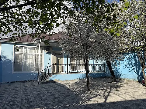 Kirayə verilir 4 otaqlı həyət evi 100 m²