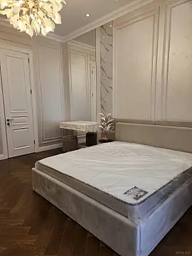 Satılır 4 otaqlı mənzil 150 m²