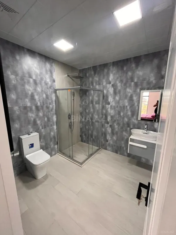 Satılır 5 otaqlı həyət evi 280 m²
