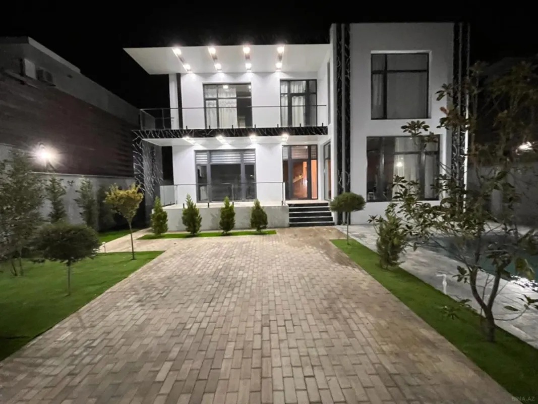 Satılır 5 otaqlı həyət evi 280 m²