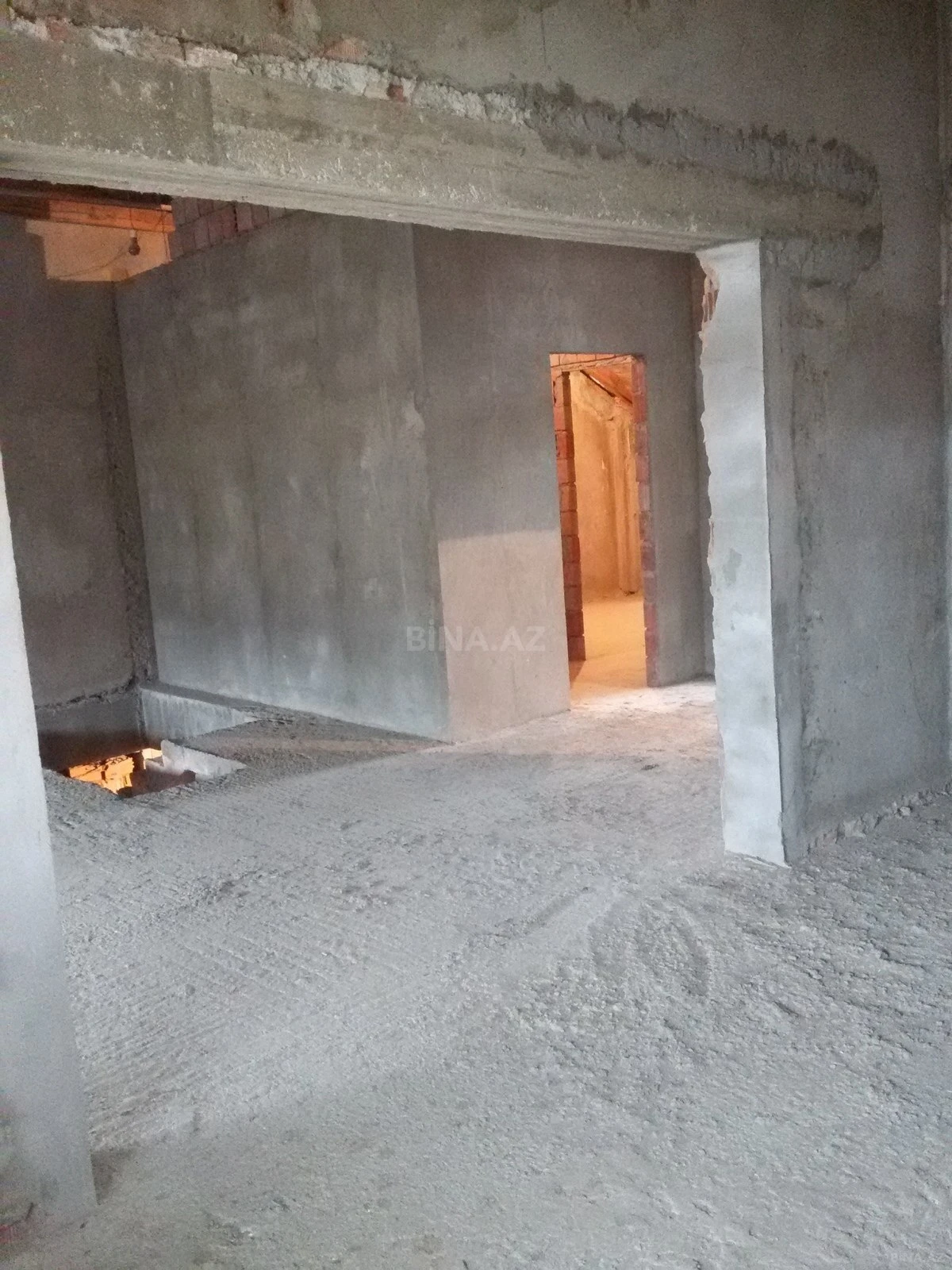 Satılır 5 otaqlı mənzil 216 m²