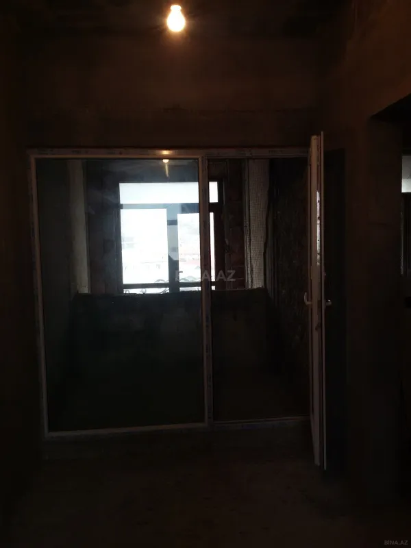 Satılır 5 otaqlı mənzil 216 m²