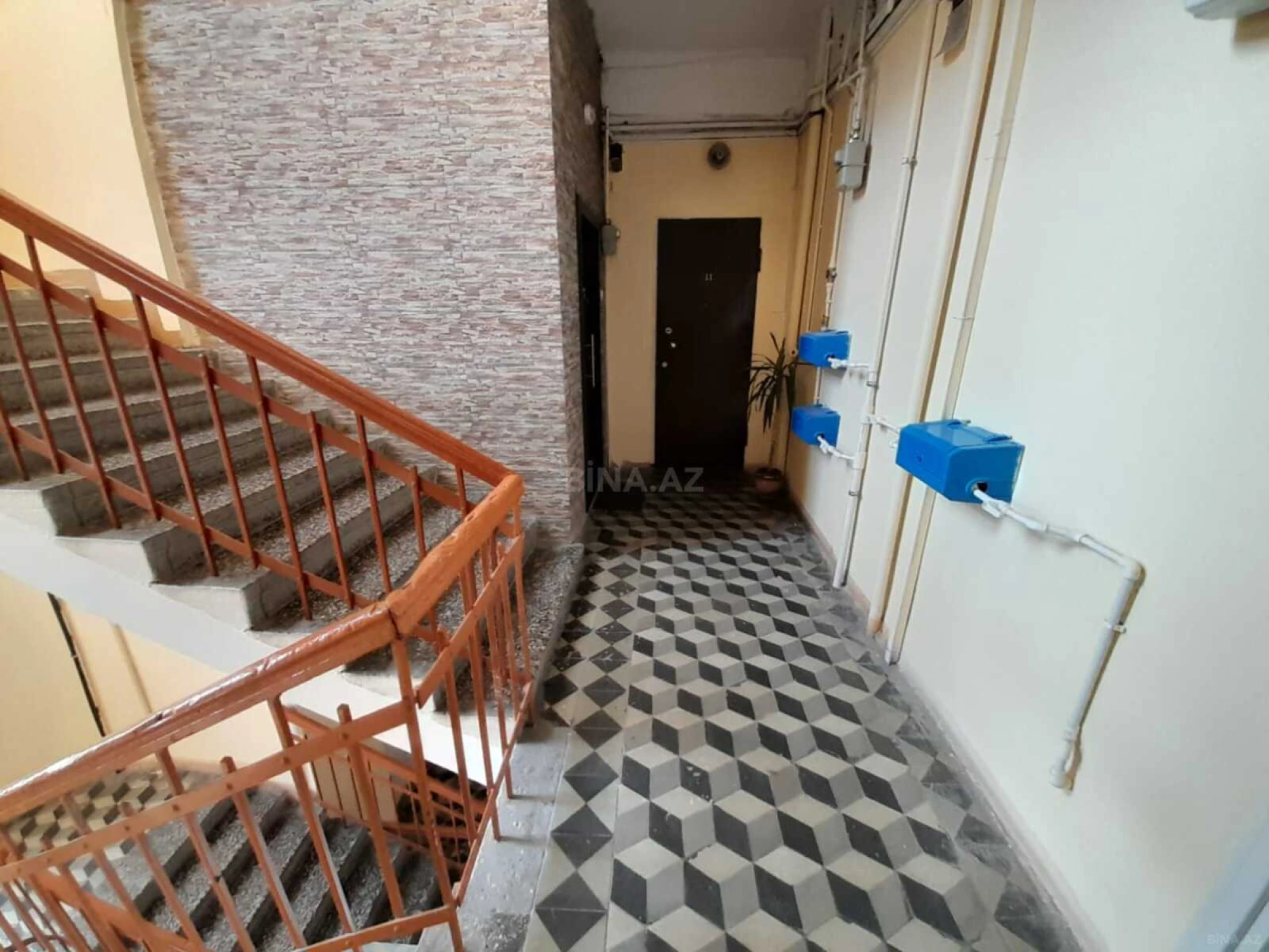 Satılır 3 otaqlı mənzil 93.3 m²