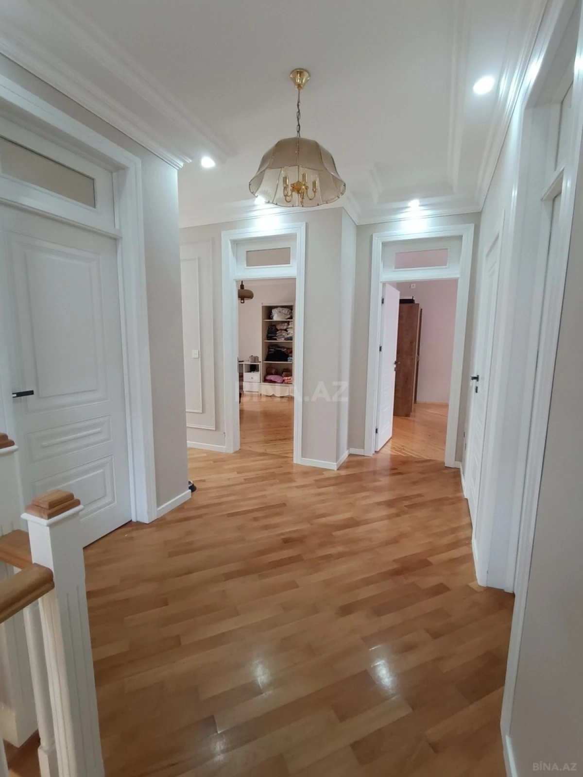 Satılır 6 otaqlı həyət evi 400 m²