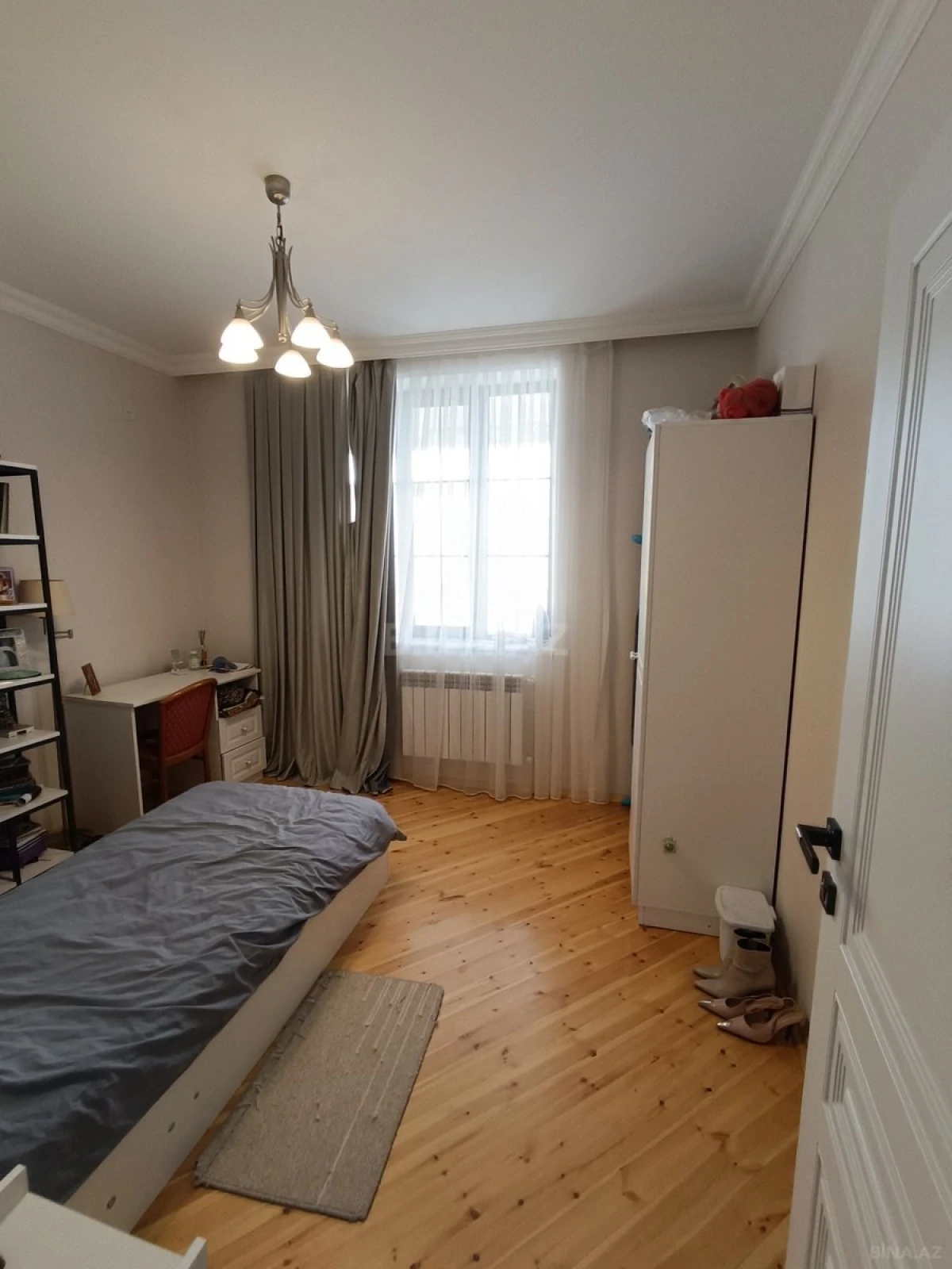 Satılır 6 otaqlı həyət evi 400 m²