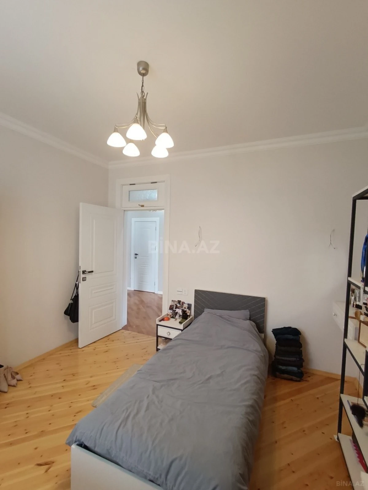 Satılır 6 otaqlı həyət evi 400 m²