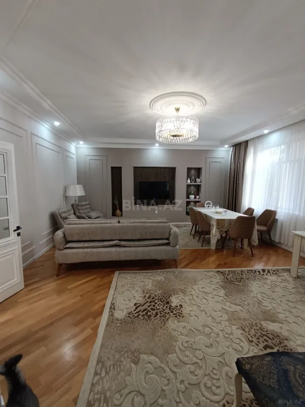 Satılır 6 otaqlı həyət evi 400 m²