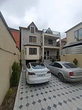 Satılır 6 otaqlı həyət evi 400 m²