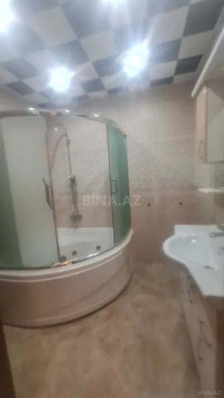 Satılır 3 otaqlı mənzil 138 m²