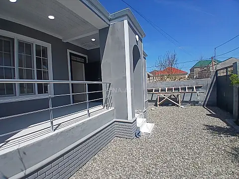 Satılır 3 otaqlı həyət evi 100 m²