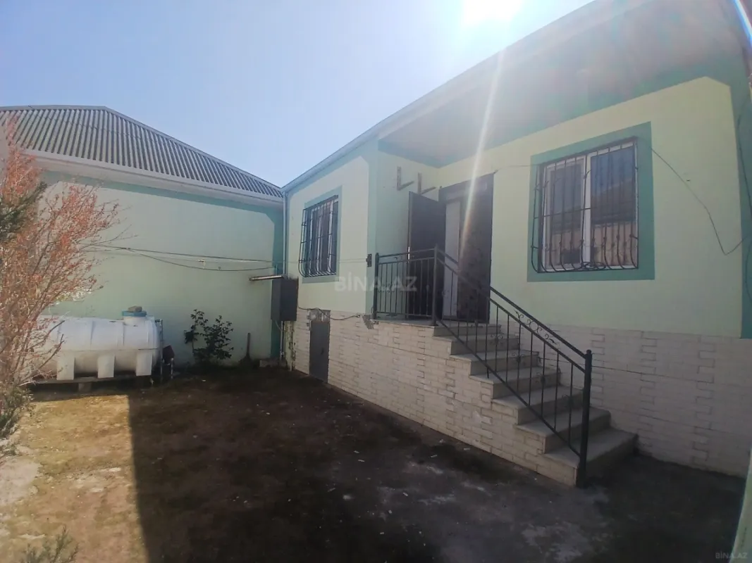 Satılır 3 otaqlı həyət evi 100 m²