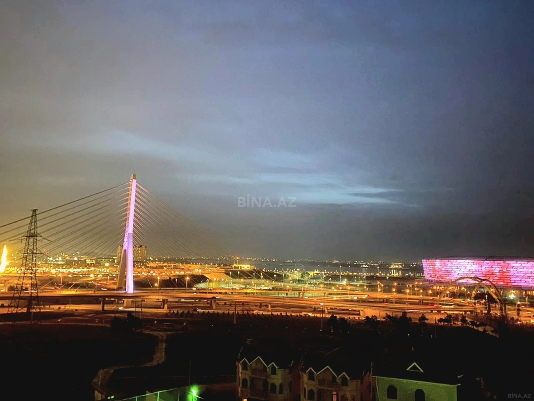 Satılır 2 otaqlı mənzil 70 m²