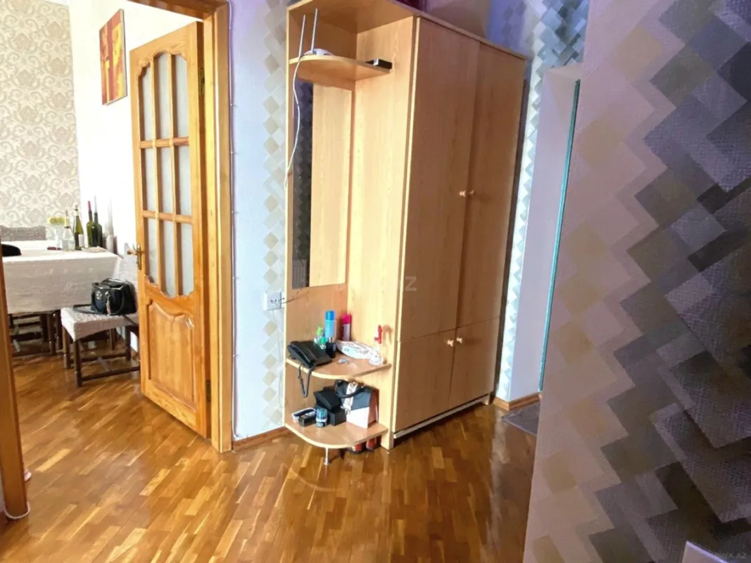 Satılır 2 otaqlı mənzil 70 m²