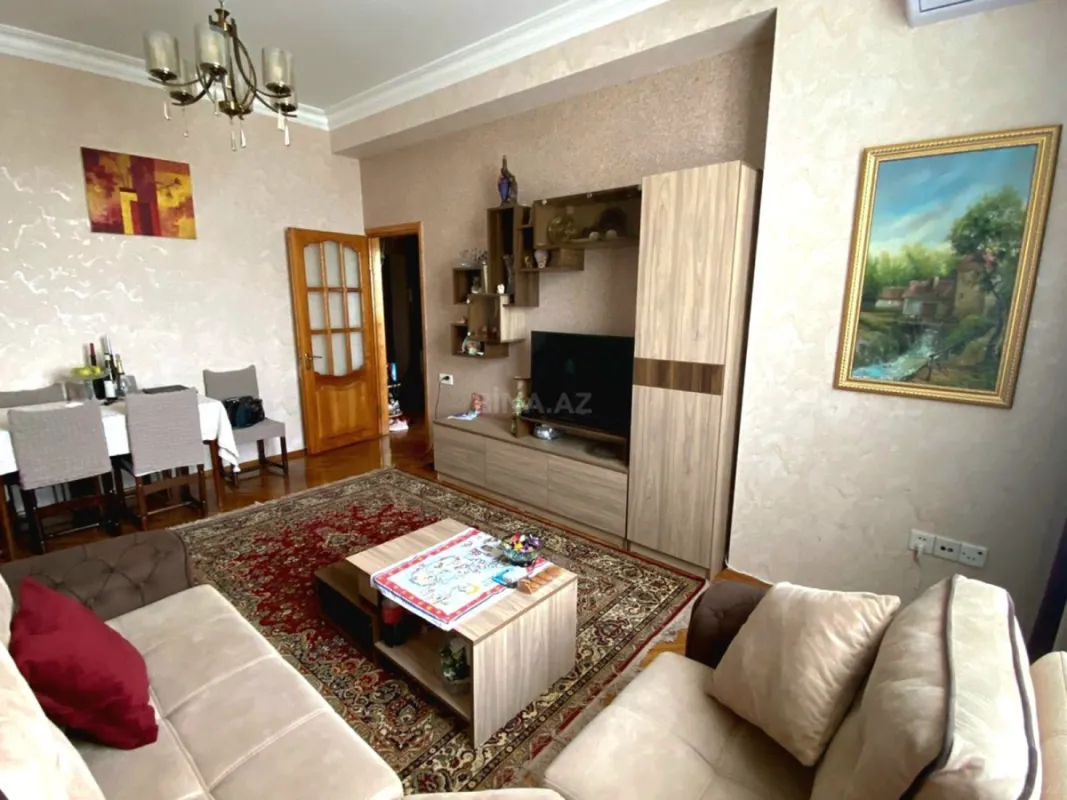 Satılır 2 otaqlı mənzil 70 m²