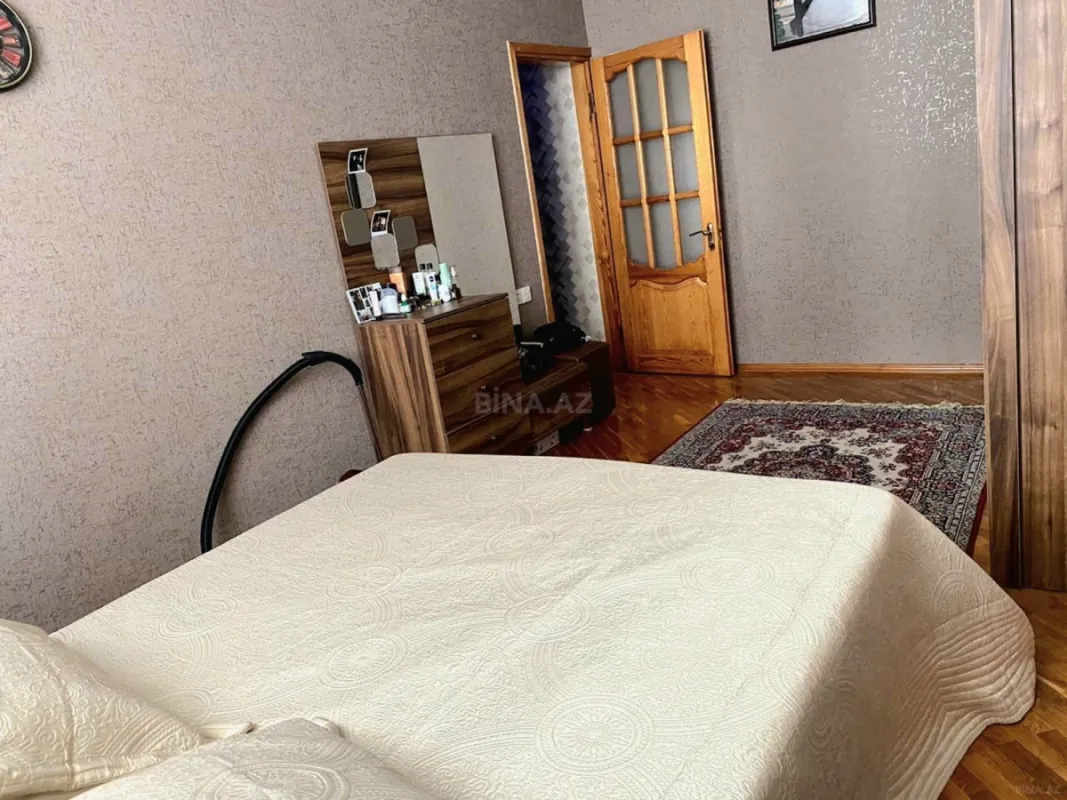 Satılır 2 otaqlı mənzil 70 m²