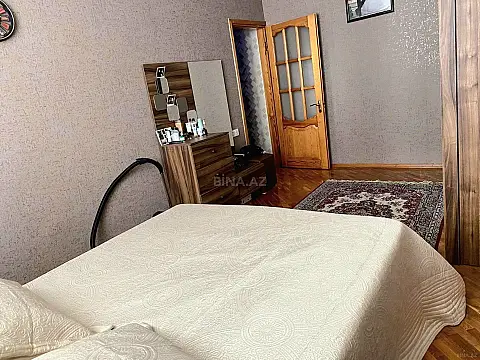 Satılır 2 otaqlı mənzil 70 m²