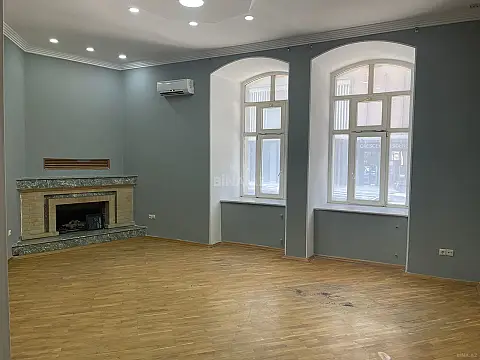 Kirayə verilir 5 otaqlı ofis 165 m²