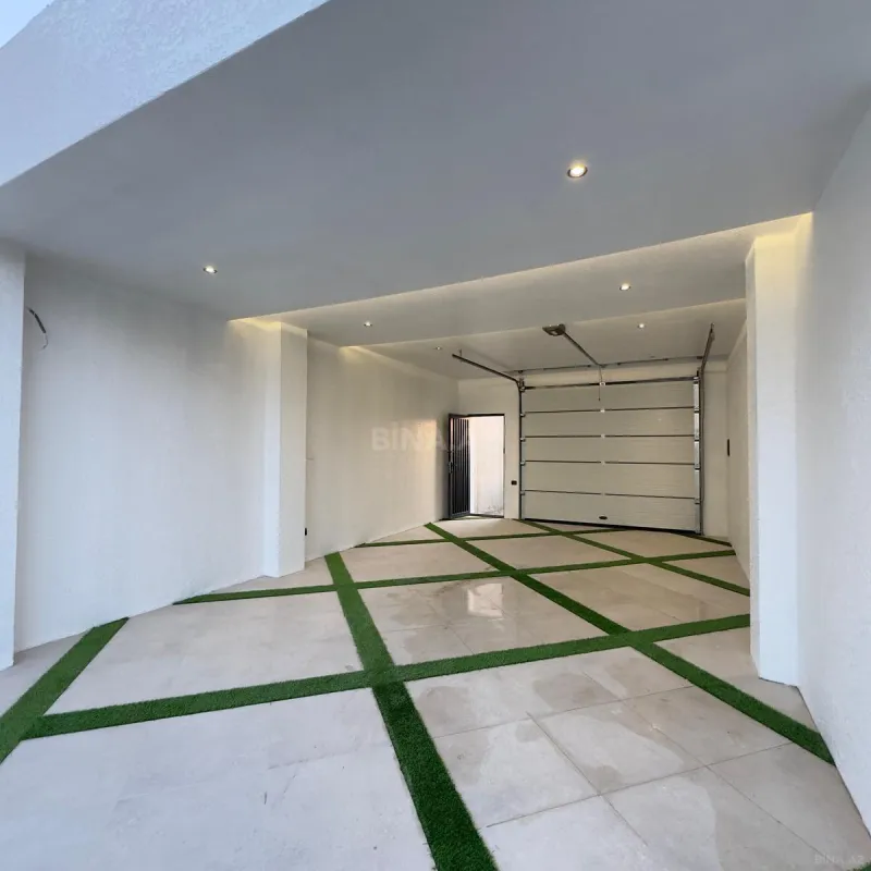 Satılır 6 otaqlı həyət evi 400 m²