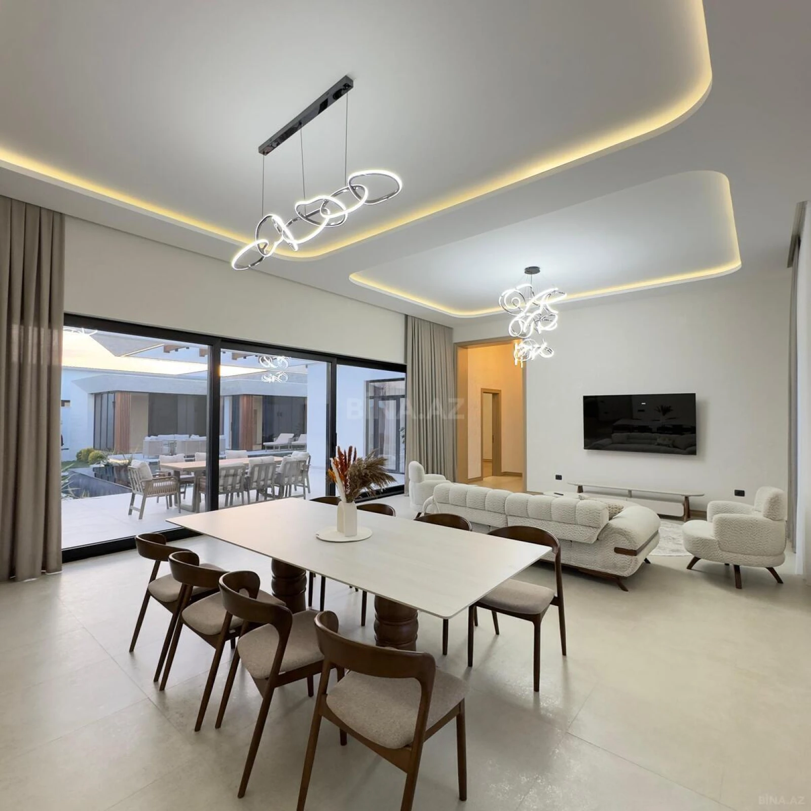 Satılır 6 otaqlı həyət evi 400 m²
