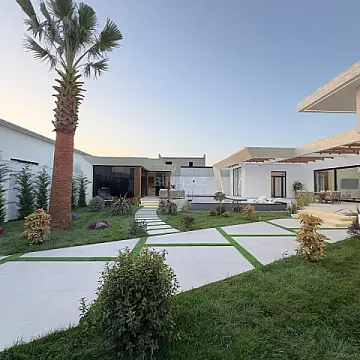 Satılır 6 otaqlı həyət evi 400 m²