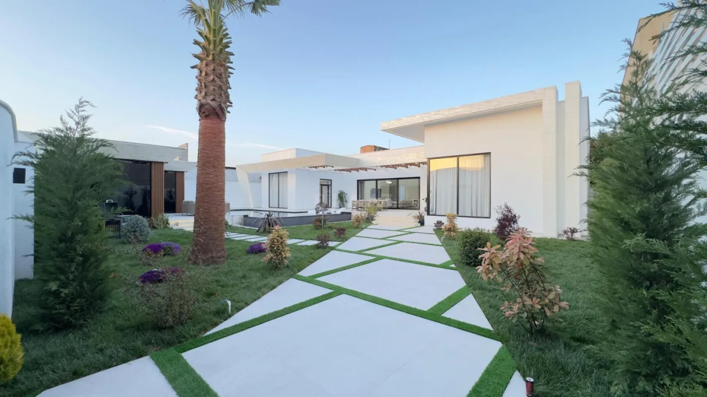 Satılır 6 otaqlı həyət evi 400 m²