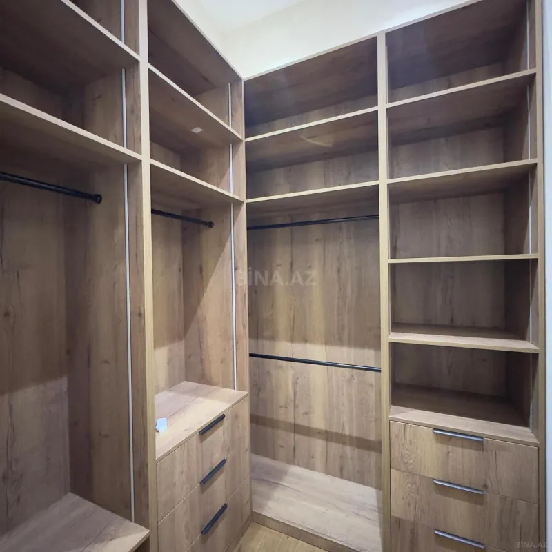 Satılır 6 otaqlı həyət evi 400 m²