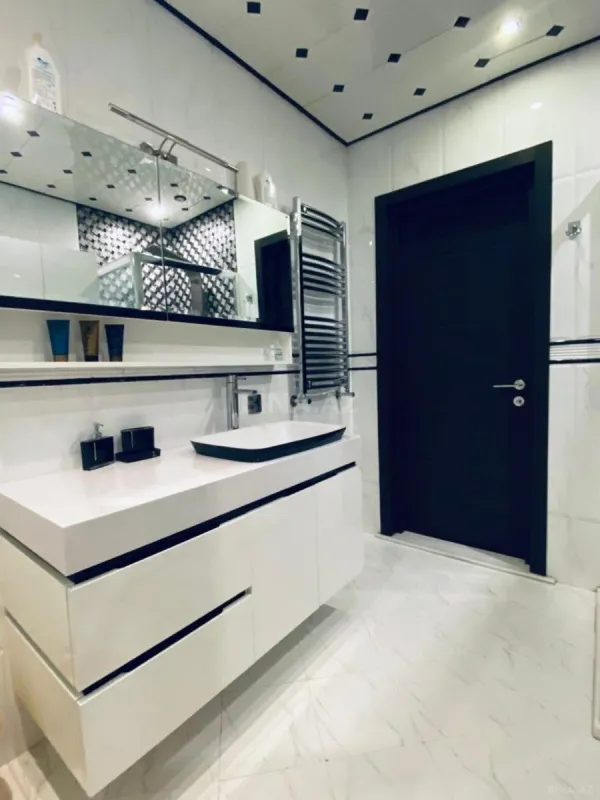 Kirayə verilir 3 otaqlı mənzil 120 m²