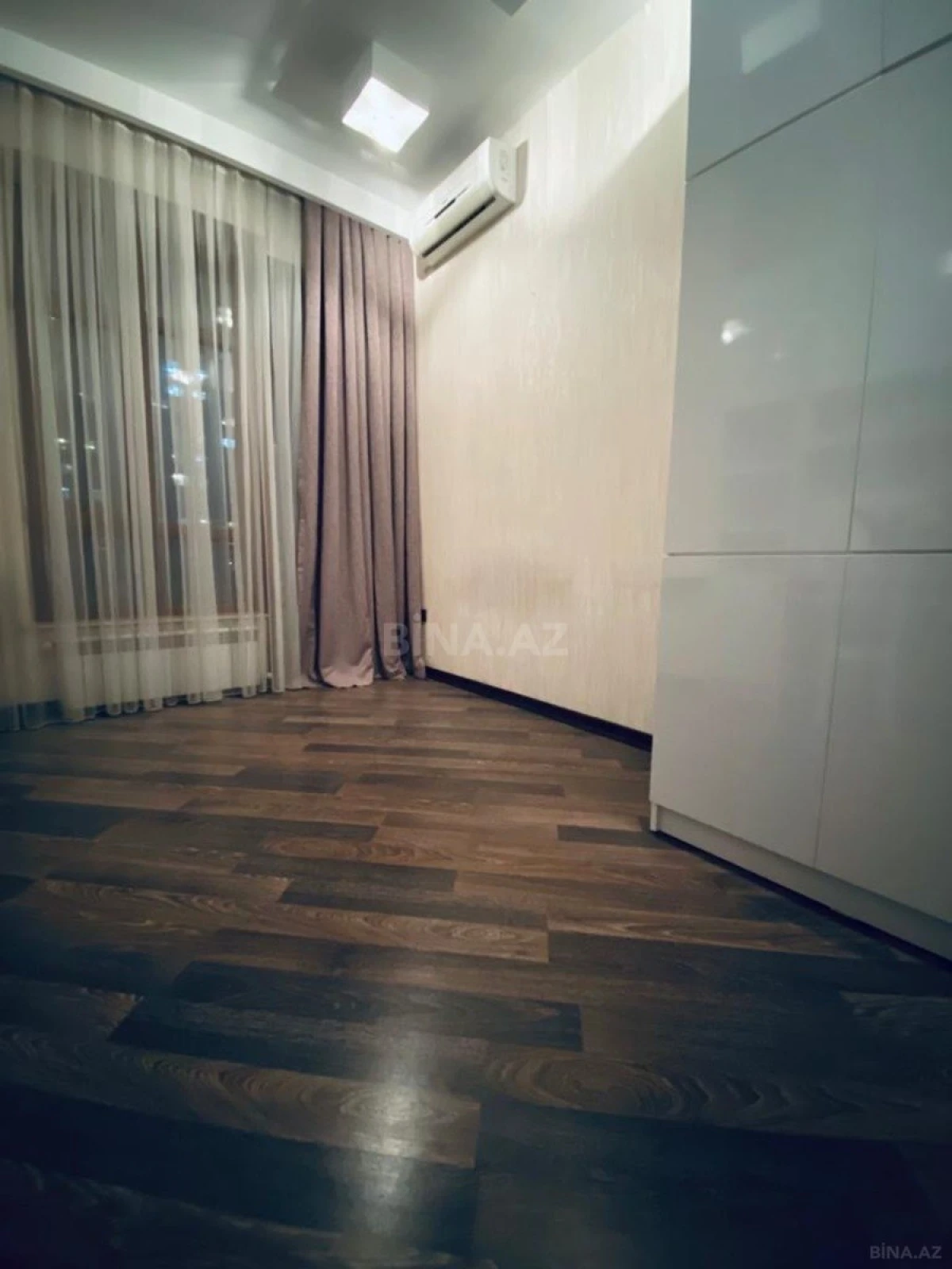 Kirayə verilir 3 otaqlı mənzil 120 m²