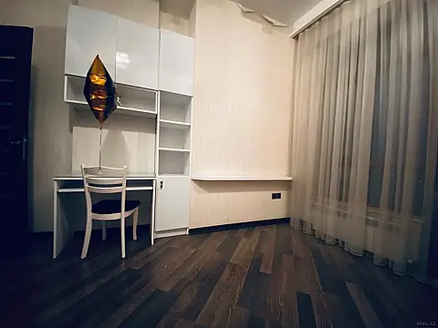 Kirayə verilir 3 otaqlı mənzil 120 m²