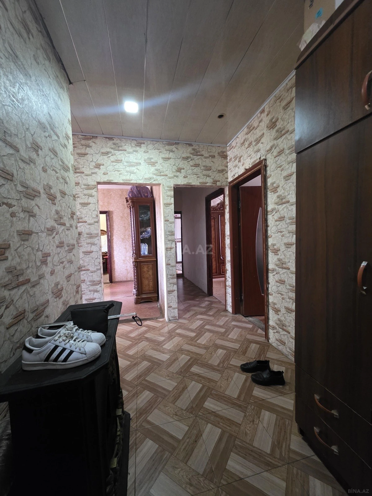 Satılır 5 otaqlı mənzil 120 m²