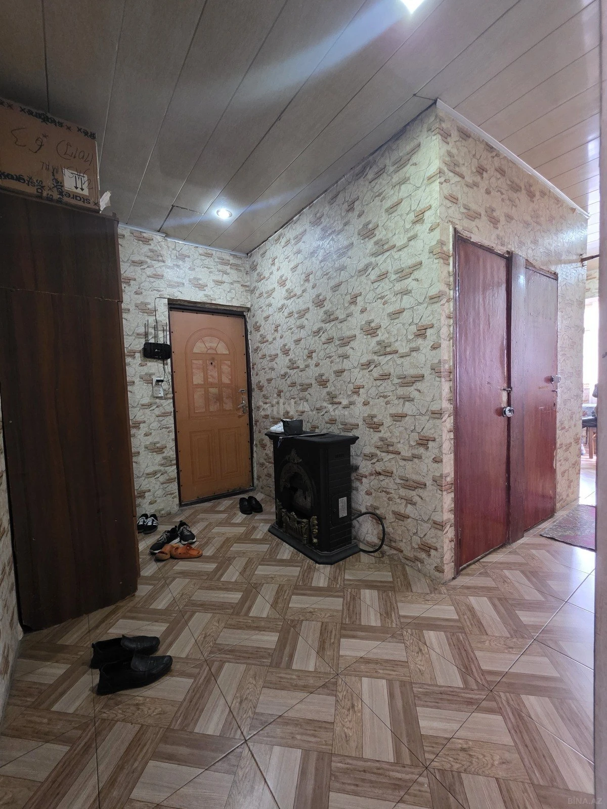 Satılır 5 otaqlı mənzil 120 m²