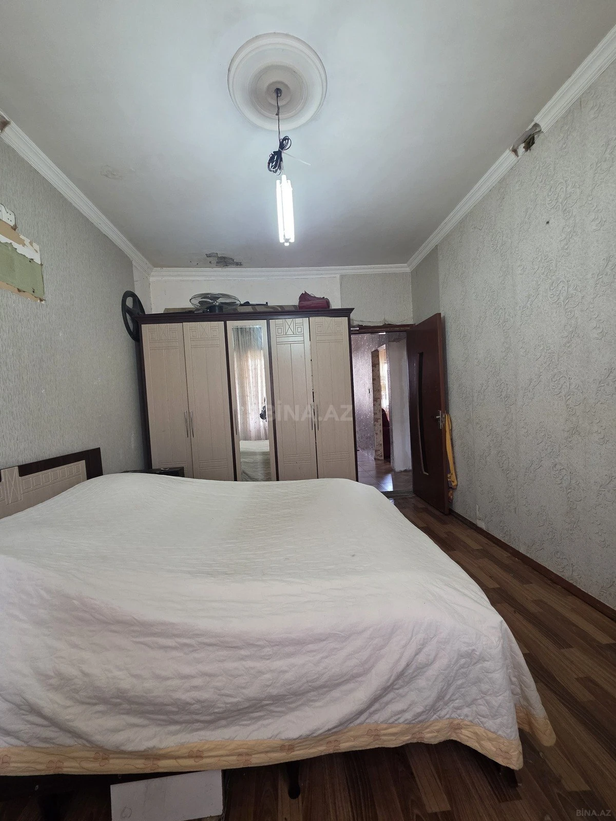 Satılır 5 otaqlı mənzil 120 m²