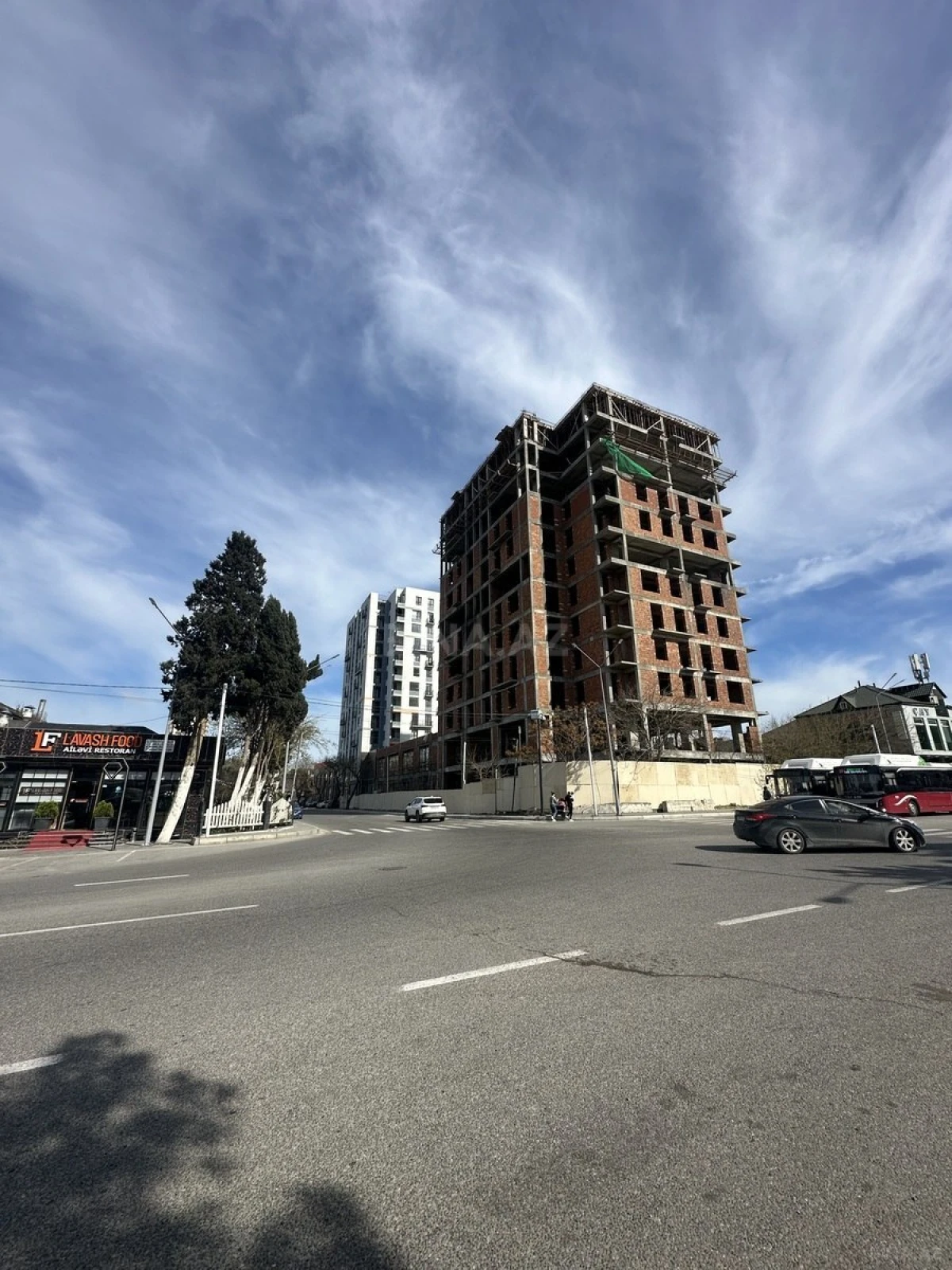 Satılır 3 otaqlı mənzil 109 m²