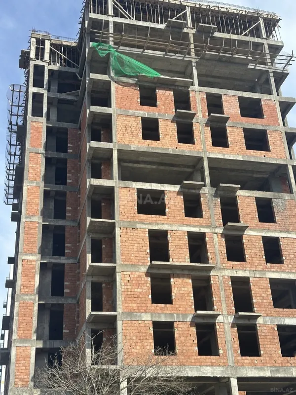 Satılır 3 otaqlı mənzil 109 m²