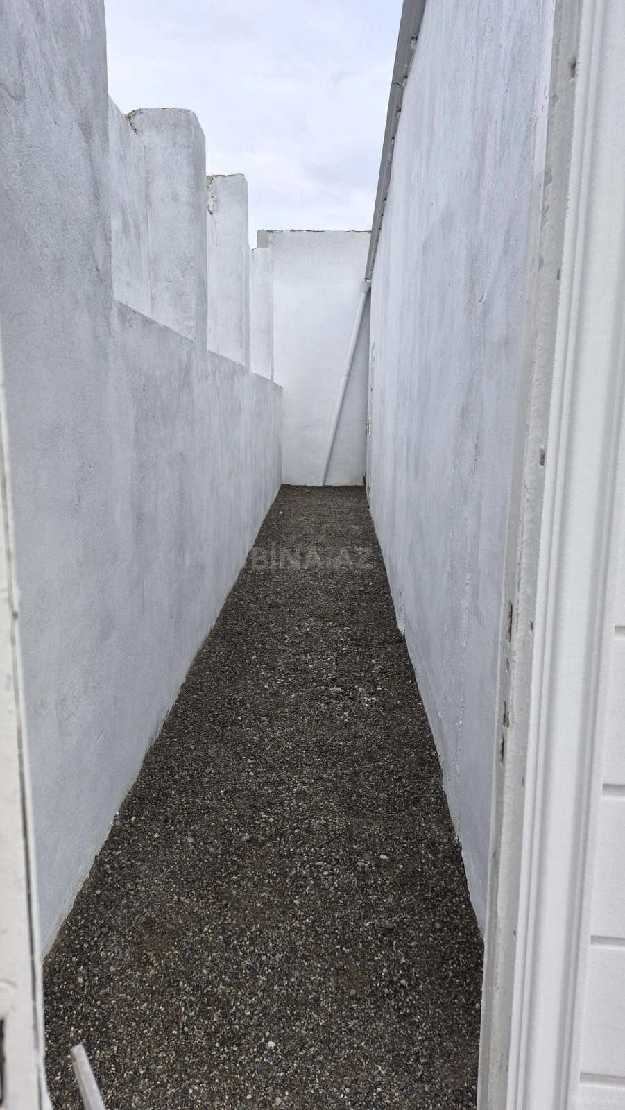 Satılır obyekt 200 m²