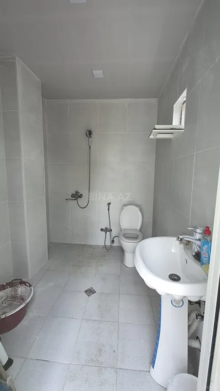 Satılır obyekt 200 m²