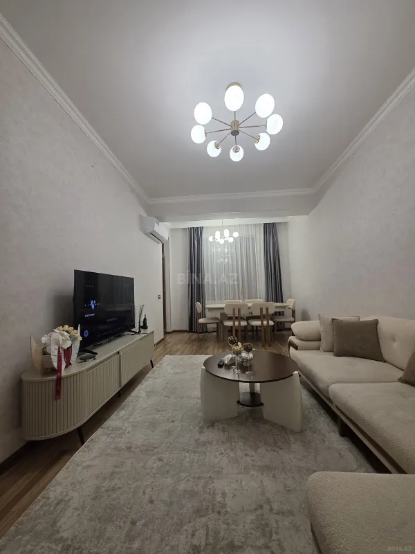 Satılır 2 otaqlı mənzil 63 m²