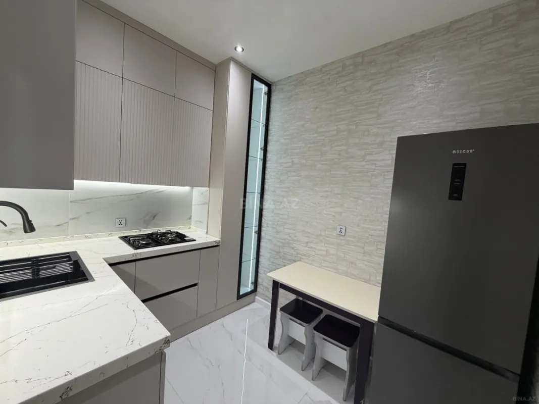 Kirayə verilir 2 otaqlı mənzil 65 m²