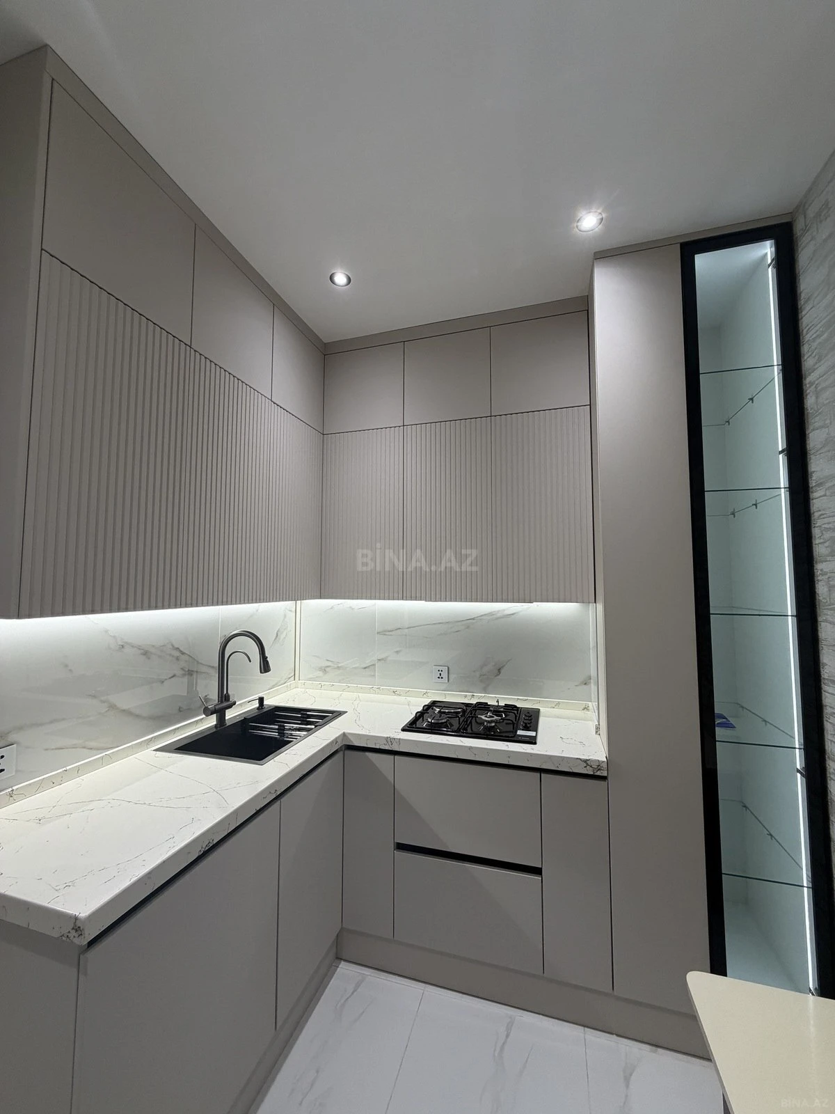 Kirayə verilir 2 otaqlı mənzil 65 m²