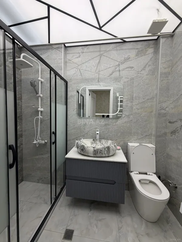 Kirayə verilir 2 otaqlı mənzil 65 m²