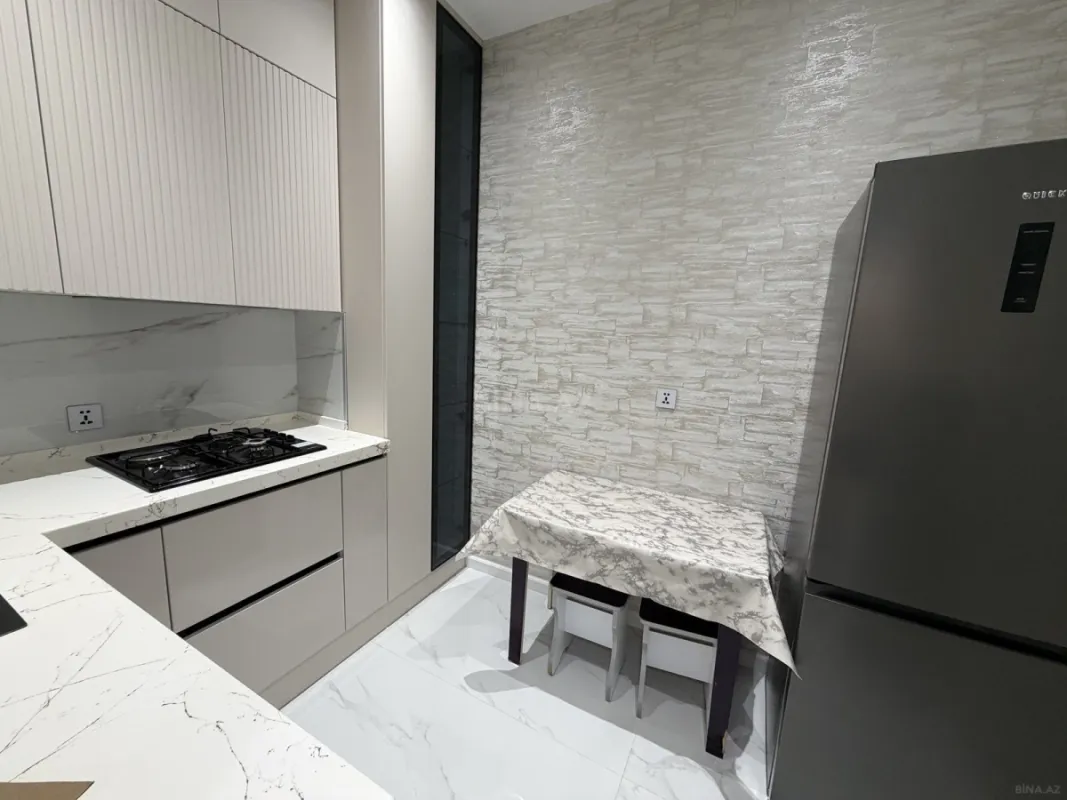 Kirayə verilir 2 otaqlı mənzil 65 m²