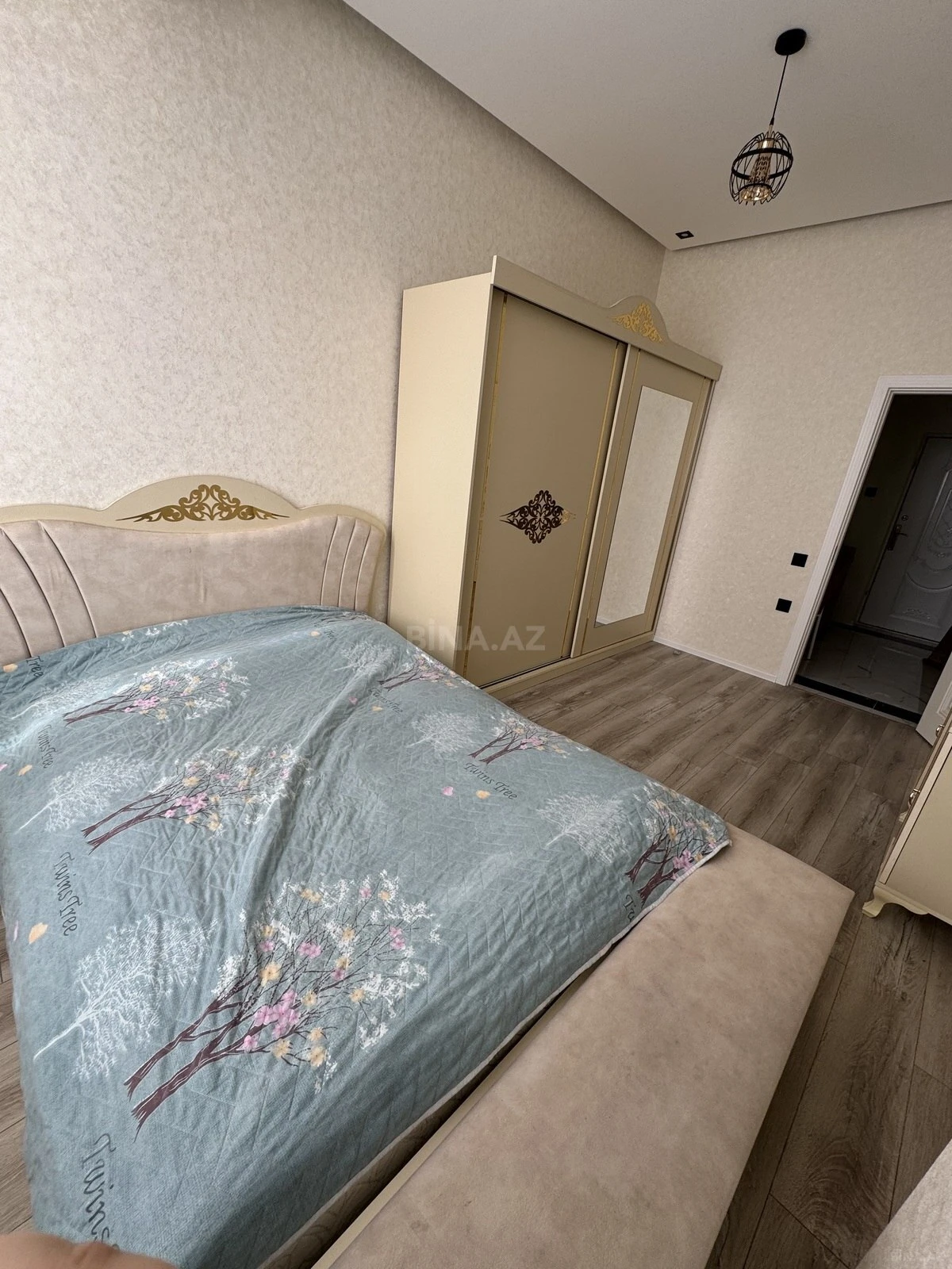 Kirayə verilir 2 otaqlı mənzil 74 m²