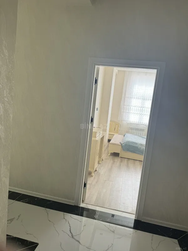 Kirayə verilir 2 otaqlı mənzil 74 m²