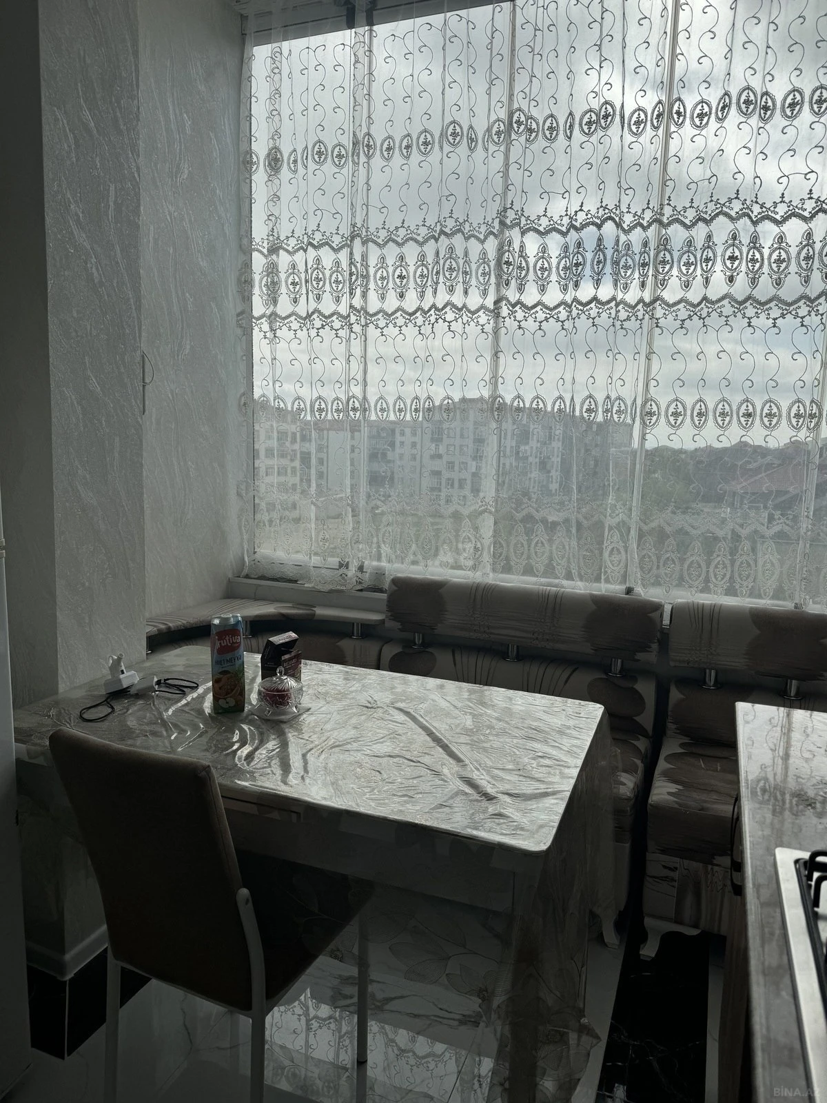Kirayə verilir 2 otaqlı mənzil 74 m²