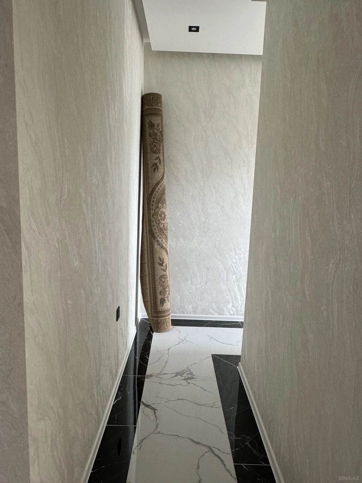 Kirayə verilir 2 otaqlı mənzil 74 m²