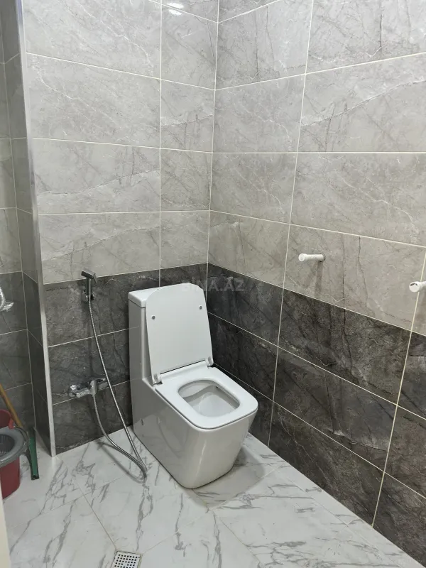 Kirayə verilir 2 otaqlı mənzil 74 m²