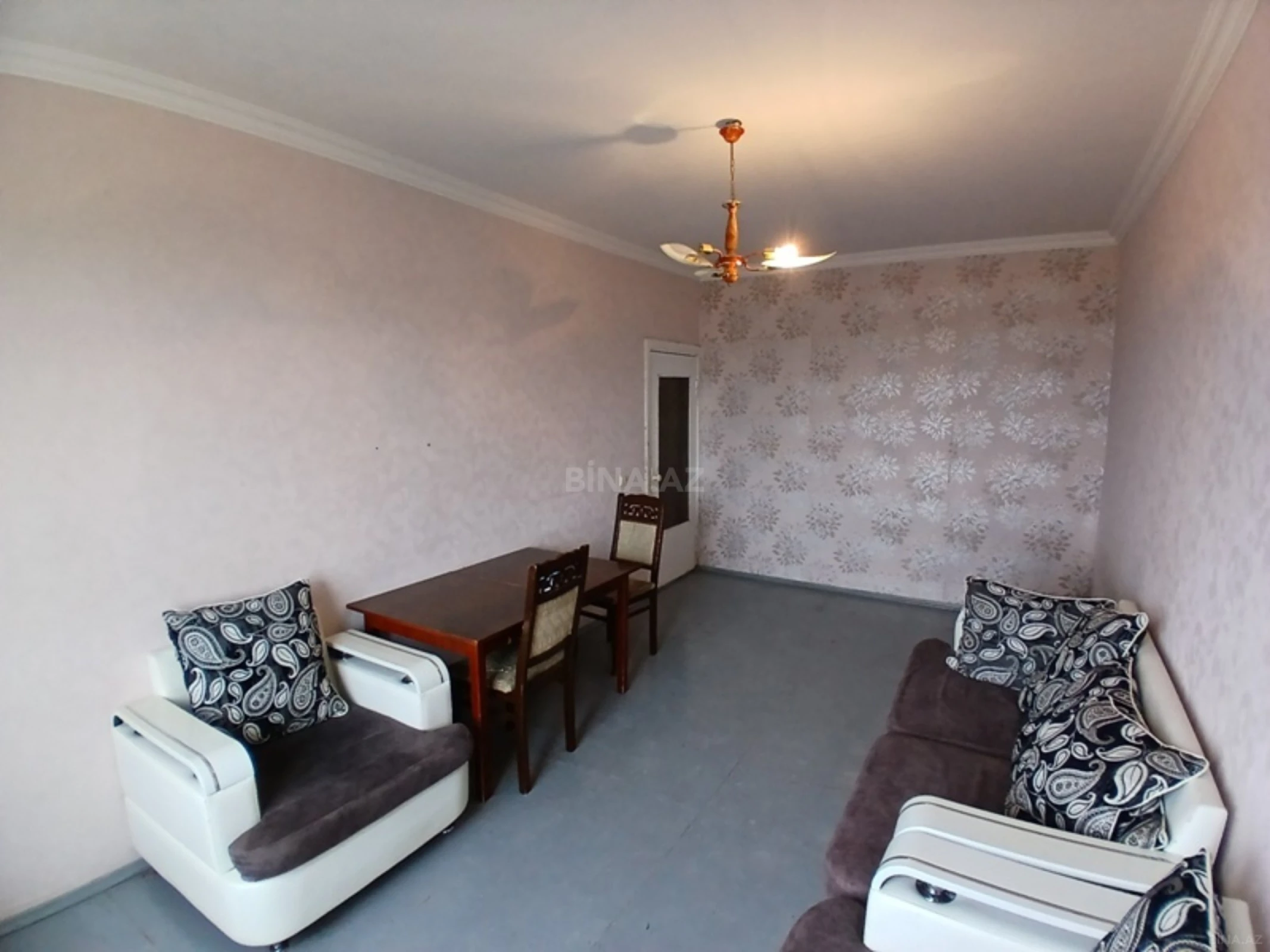 Satılır 2 otaqlı mənzil 52 m²