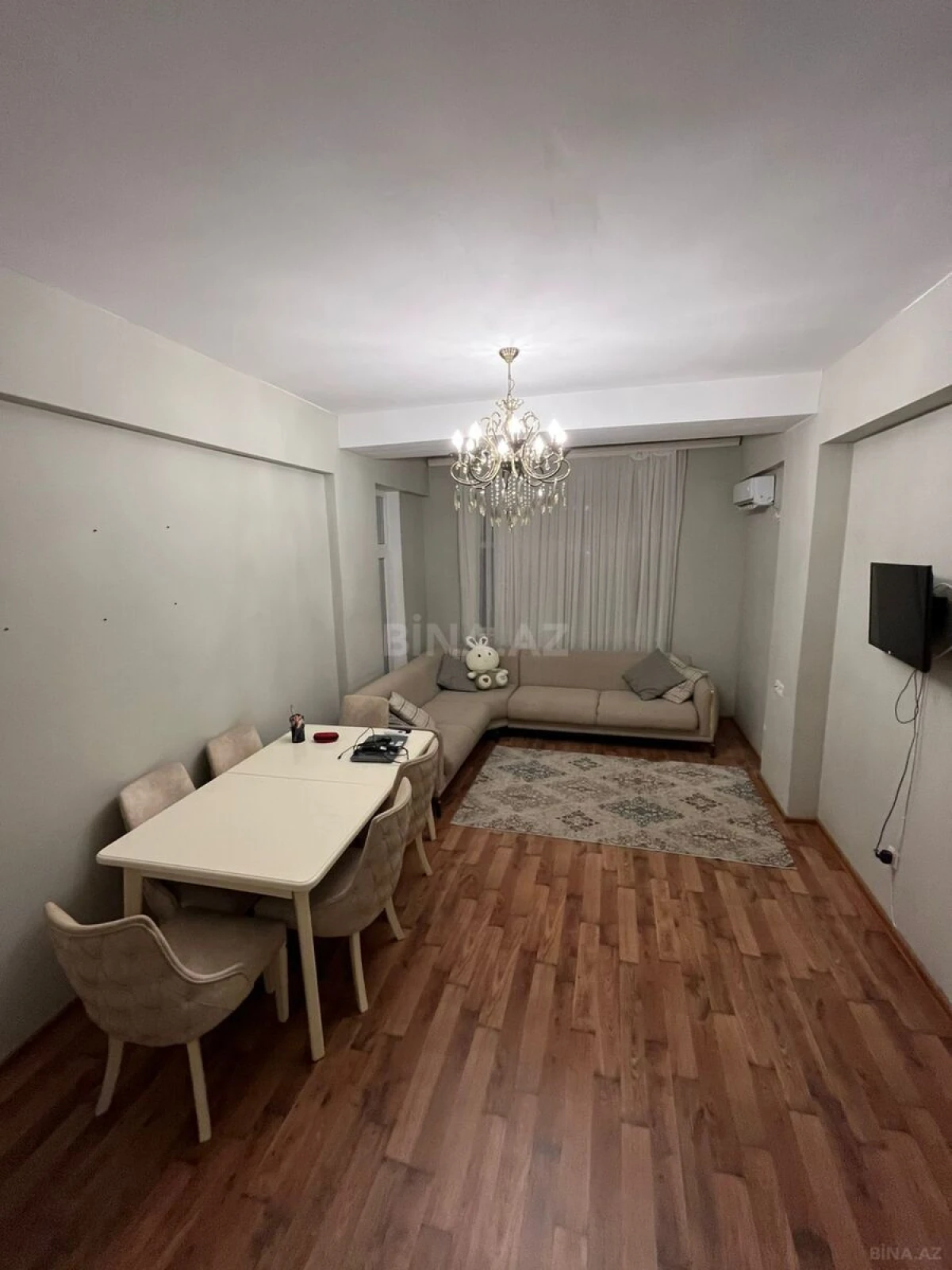 Kirayə verilir 2 otaqlı mənzil 78 m²